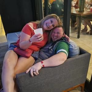 Meet your Posher, Dara